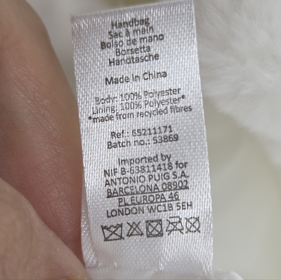 NWOT Good Girl By Carolina Herrera -11" X 16"inch-Elegant White FauxFur Tote Bag - Picture 12 of 12